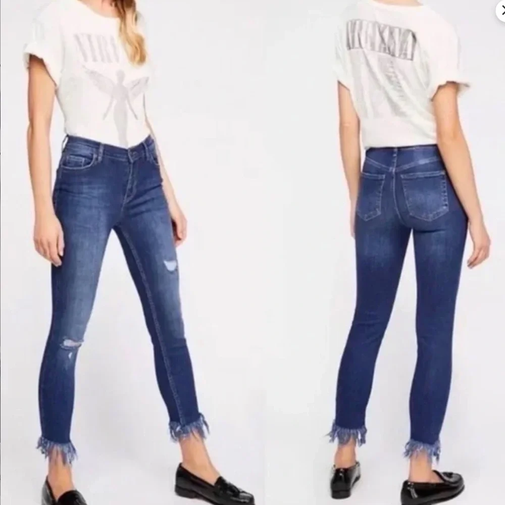 Free People Great Heights Frayed Skinny Jeans Women’s Size 27 Distressed Cropped